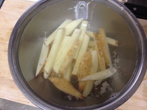 フライドポテトの調理、その1