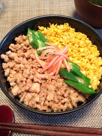 鶏と卵のそぼろ丼