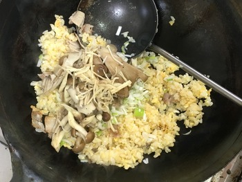 ミックスきのことベーコンのチャーハンのレシピ、その8