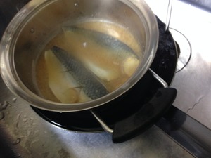サバの味噌煮の調理、その7