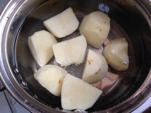 ポテトサラダの調理、その１