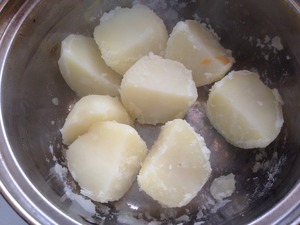 ポテトサラダの調理、その４