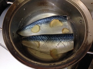 サバの味噌煮の調理、その4