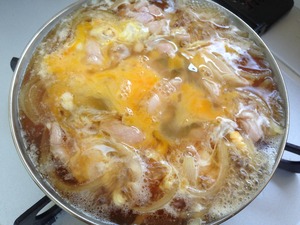 親子丼の調理、その５