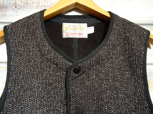 New! TROPHY CLOTHING ”BROWN BROWNS VEST” (BROWN) : OLD New! TROPHY CLOTHING ”BROWN BROWNS VEST” (BROWN) : OLD