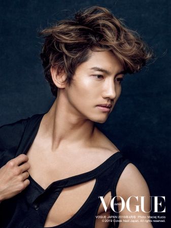 VOGUE JAPAN 2019年4月号 Photo:Maciej Kucia (C) 2019 Conde Nast Japan. All rights reserved.