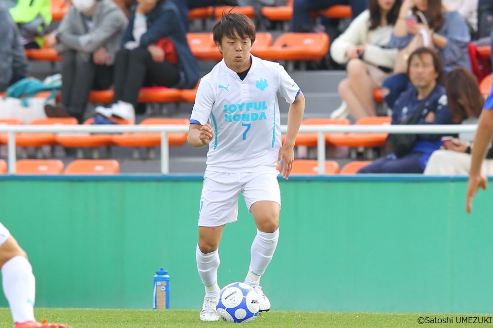 サッカー ギラヴァンツ北九州 2018 ホームユニ　上下　 野口航選手　着用済 サッカー ギラヴァンツ北九州 2018 ホームユニ 上下 野口航選手 着用済