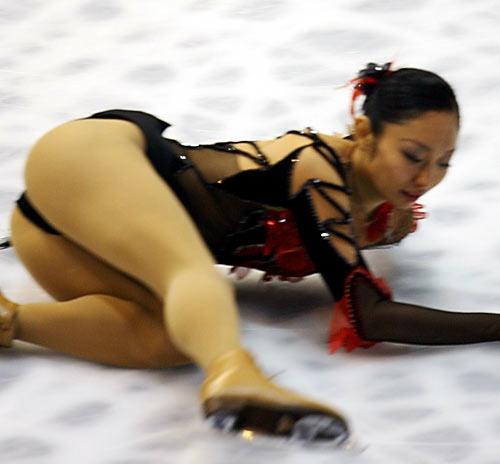 安藤美姫 滑るエロス乳首ポッチや乳輪 お宝ヌードで着エロブログ