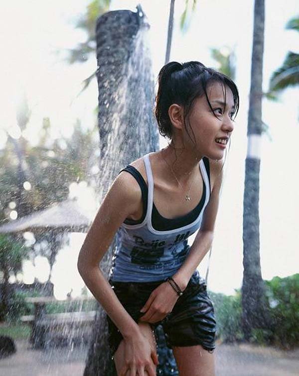 戸田恵梨香 画像 全盛期のエロい透け乳水着グラビア お宝ヌードで着エロブログ 戸田恵梨香 画像 全盛期のエロい透け乳水着グラビア お宝ヌードで着エロブログ