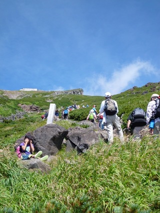 blog0829100828_登山客2