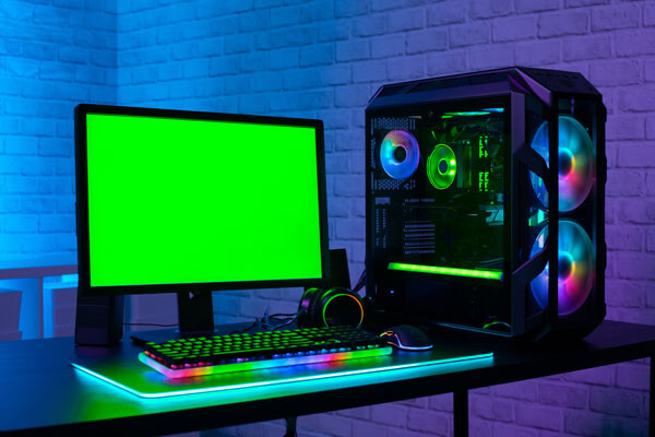 ゲーミングPC「ガラス張りで中が見れます。ピカピカ下品に光ります」←キッッッッ