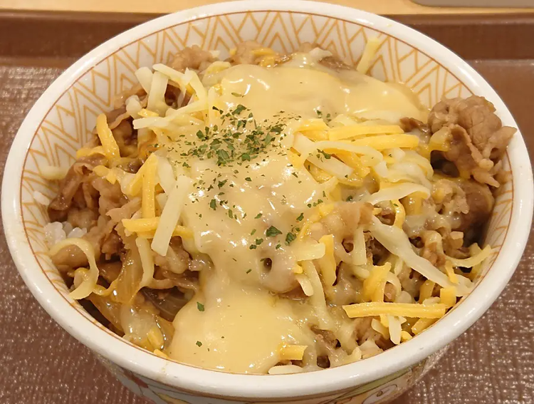 「チーズ牛丼食ってそう」←これそんなに問題だったか？