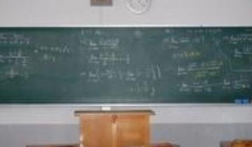 学校の先生を好きになった事ありますか はい 15 6 先生 に告白した 1 2 付き合うなど 進展があった 0 3 移転しました オタク Com 跡地