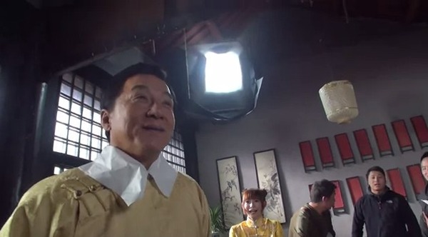 2013y06m04d_142628936