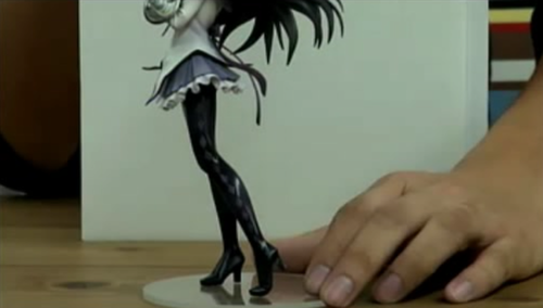 678