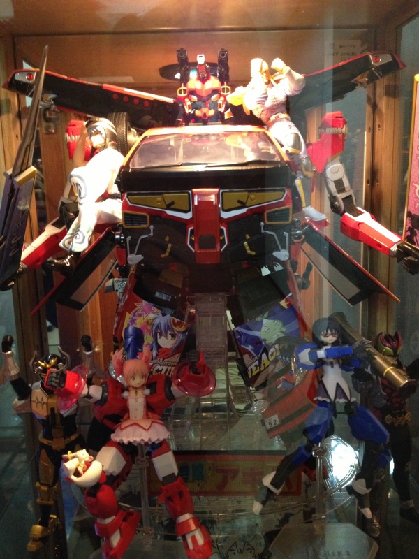 新年会 杉田智和さんのオシャレ棚を大公開 ティエリアの下半身を挿げ替えたフィギュアがあるｗｗｗ 移転しました オタク Com 跡地