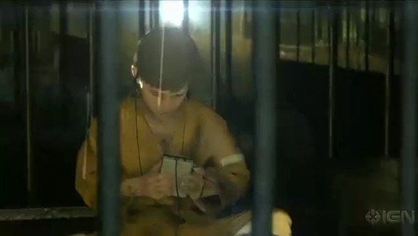 2013y06m11d_014155756