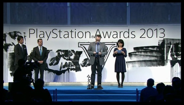 2013y12m03d_182805378