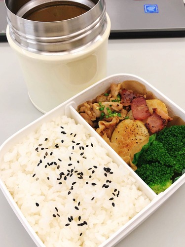 【画像あり】お昼だから弁当食べますよ！！！！！！ 	