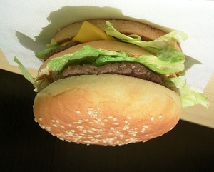 McDonald's_BigMac_ja-1