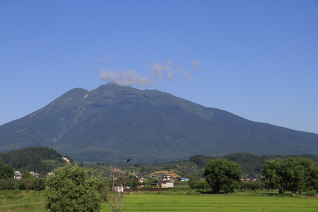 夏の岩木山 : 青森さ来いへ♪