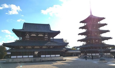 法隆寺金堂と五重の塔