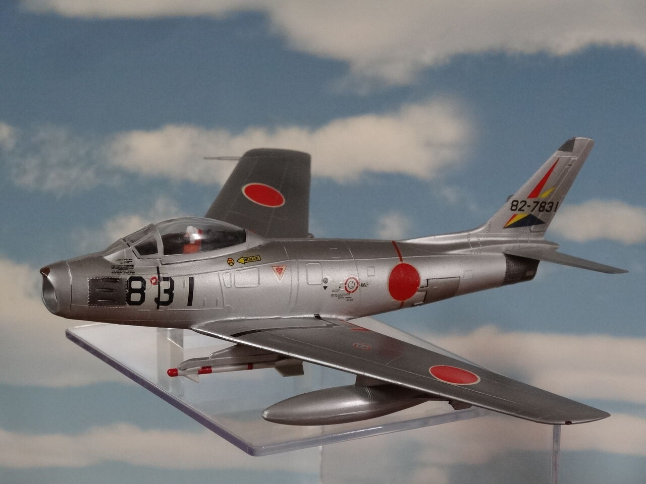 東宝自衛隊F-86Fセイバー 1/72モデル製作記 : ミドリ科学商店 東宝自衛隊F-86Fセイバー 1/72モデル製作記 : ミドリ科学商店