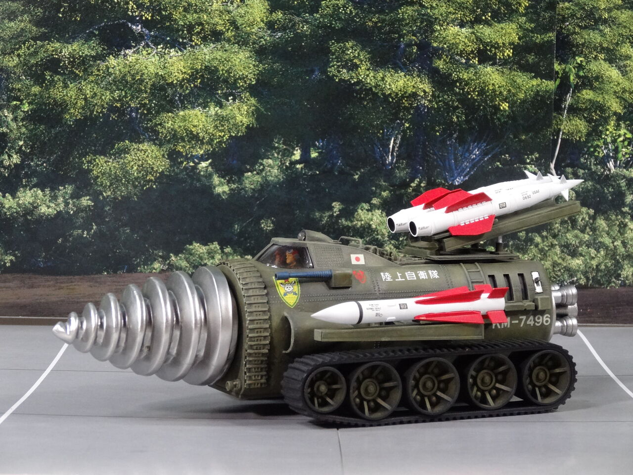 Amazon.co.jp: 昭和 レトロ 透明 ミサイル戦車 駄玩具 台紙 12付