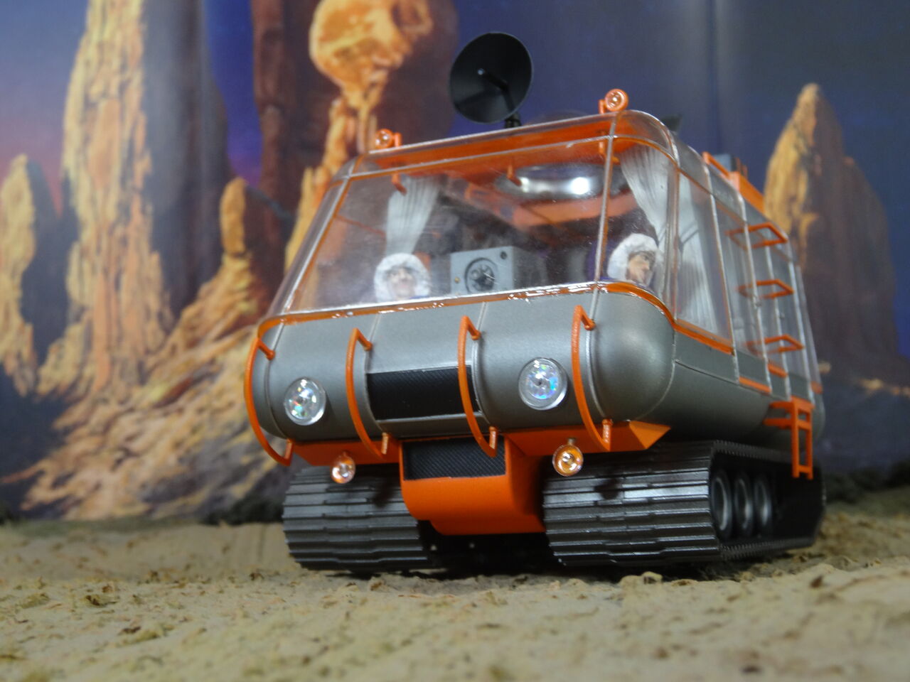 宇宙探検車チャリオット～Lost in Space～ 1／35モデル製作記 : ミドリ