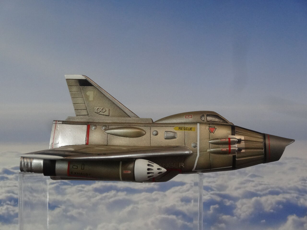 スカイダイバー~謎の円盤UFO~ 1/72モデル製作記(2作目 スカイダイバー~謎の円盤UFO~ 1/72モデル製作記(2作目