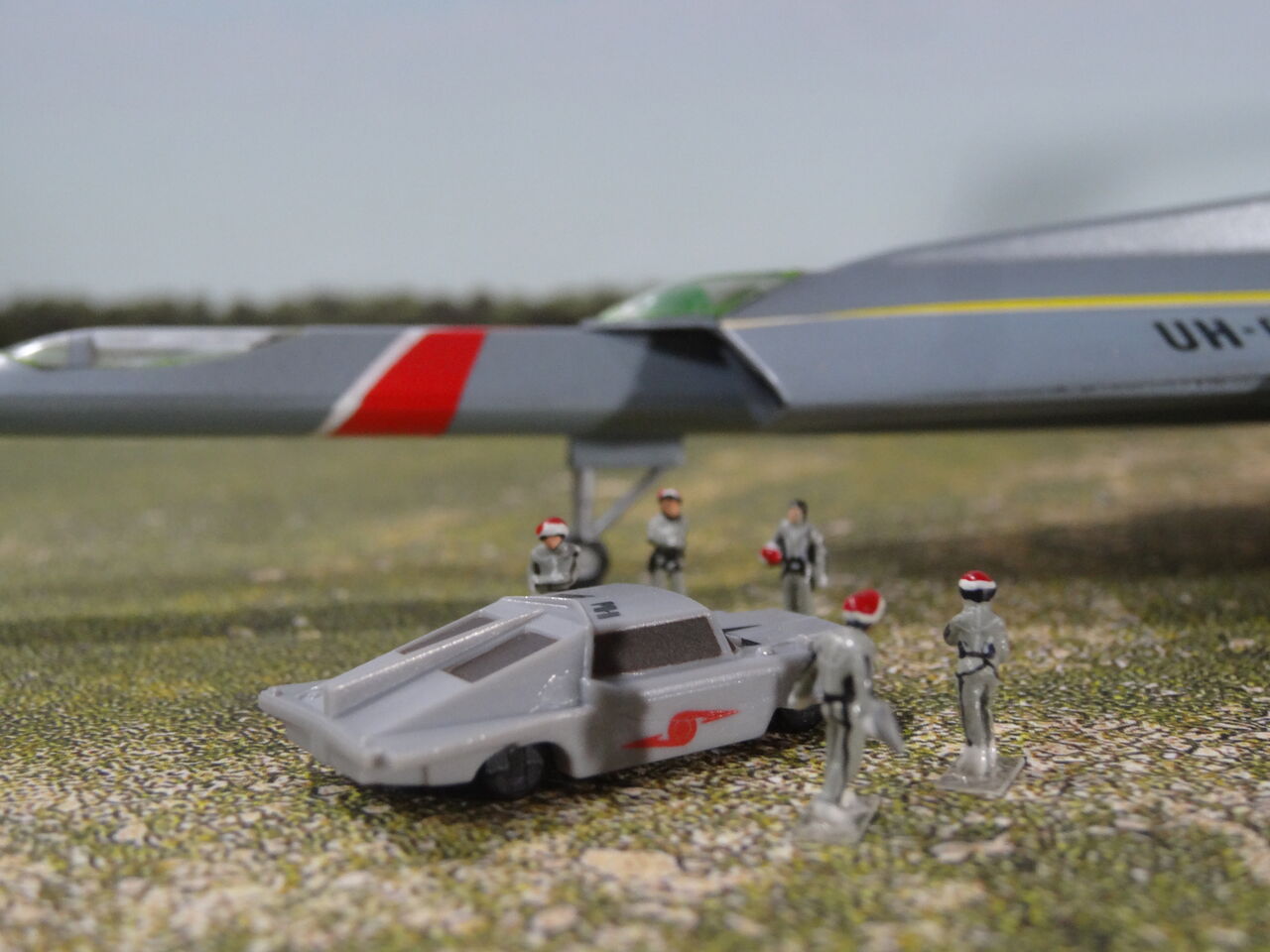 ウルトラホーク1号（着陸形態） 1／144モデル製作記 : ミドリ科学商店