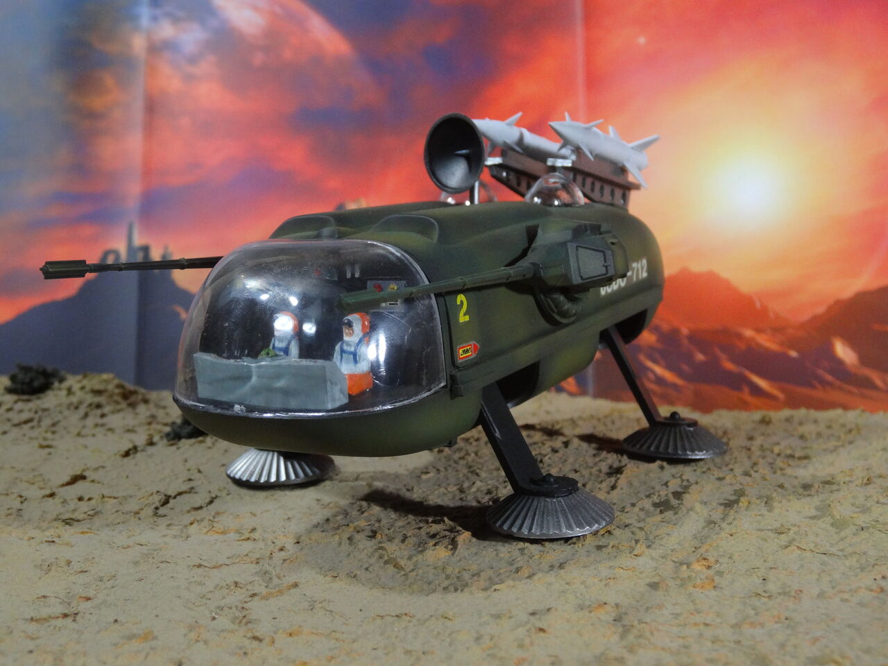 宇宙戦車サターン（日東科学）約1／62モデル製作記 : ミドリ科学