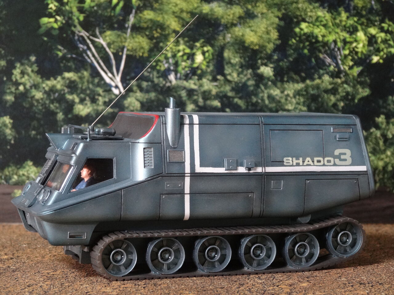 100点満点謎の円盤UFO 有名モデラー渾身の逸品 ハイテク戦車シャドーモービル 100点満点謎の円盤UFO 有名モデラー渾身の逸品 ハイテク戦車