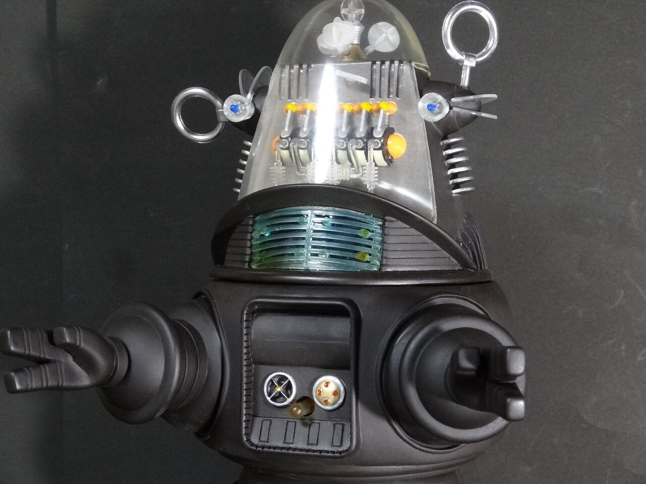 ロビー・ザ・ロボット~禁断の惑星~ 40cmモデル製作記 ロビー・ザ・ロボット~禁断の惑星~ 40cmモデル製作記