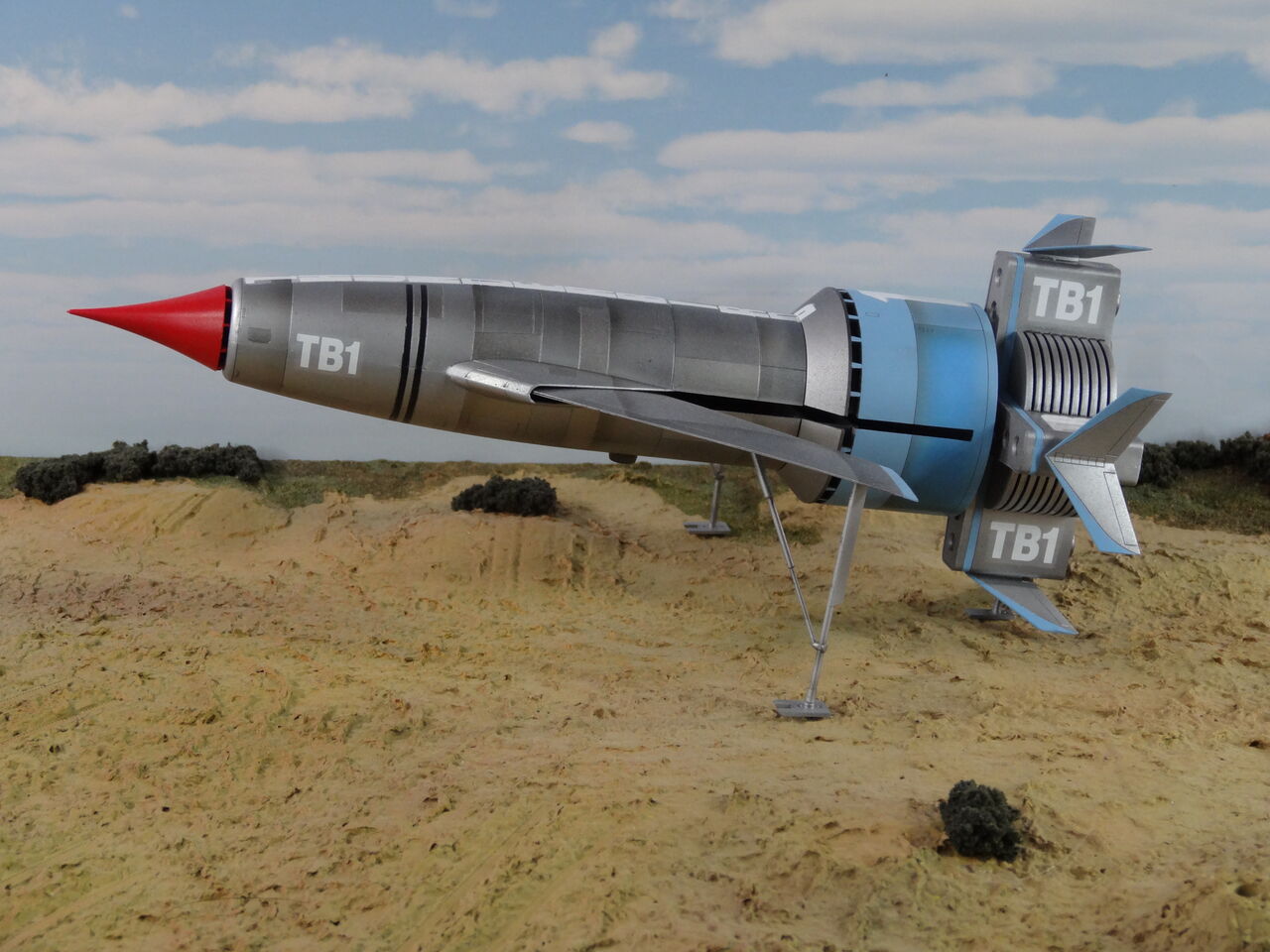 サンダーバード1号 1／144モデル（着陸形態）製作記 : ミドリ科学