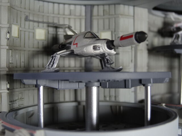 インターセプター格納庫~謎の円盤UFO~ 1/210モデル彩色 インターセプター格納庫~謎の円盤UFO~ 1/210モデル彩色