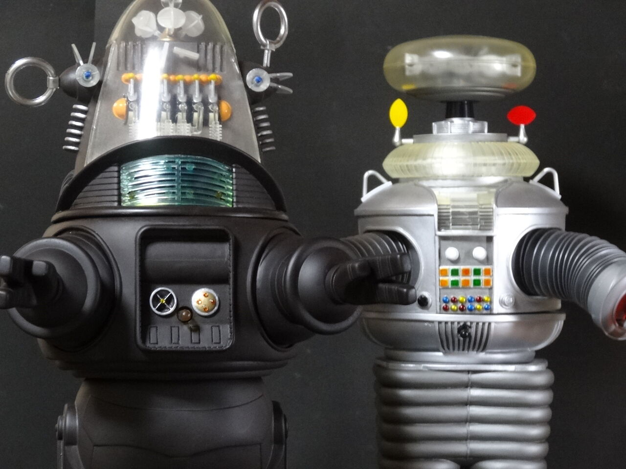 ロビー・ザ・ロボット~禁断の惑星~ 40cmモデル製作記 ロビー・ザ・ロボット~禁断の惑星~ 40cmモデル製作記