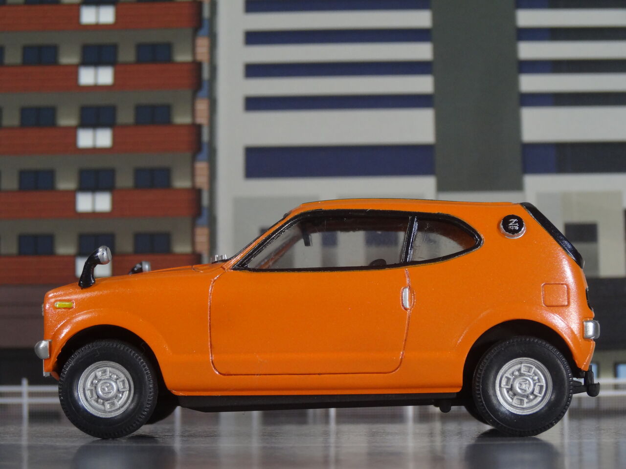 ホンダZ 1／32モデル製作記（まどか解説） : ミドリ科学商店