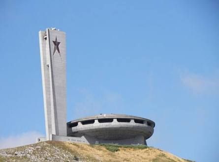 世界四大廃墟 共産党ホールへ だらだら世界一周