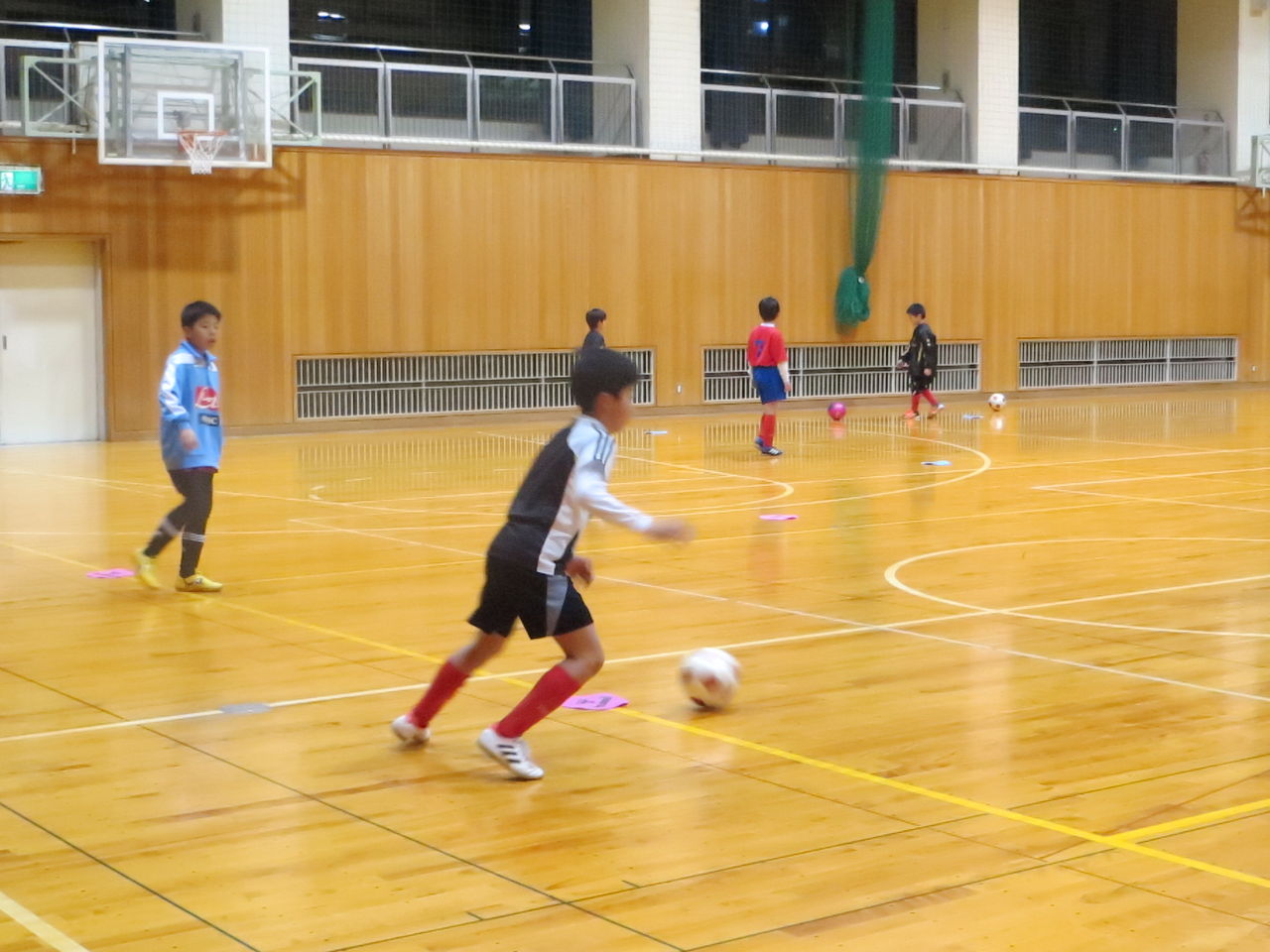 3 19富沢スクール 後ろ向きスライディング 笑 北信越リーグ最小 Gkのフットサルな日々 オトblog