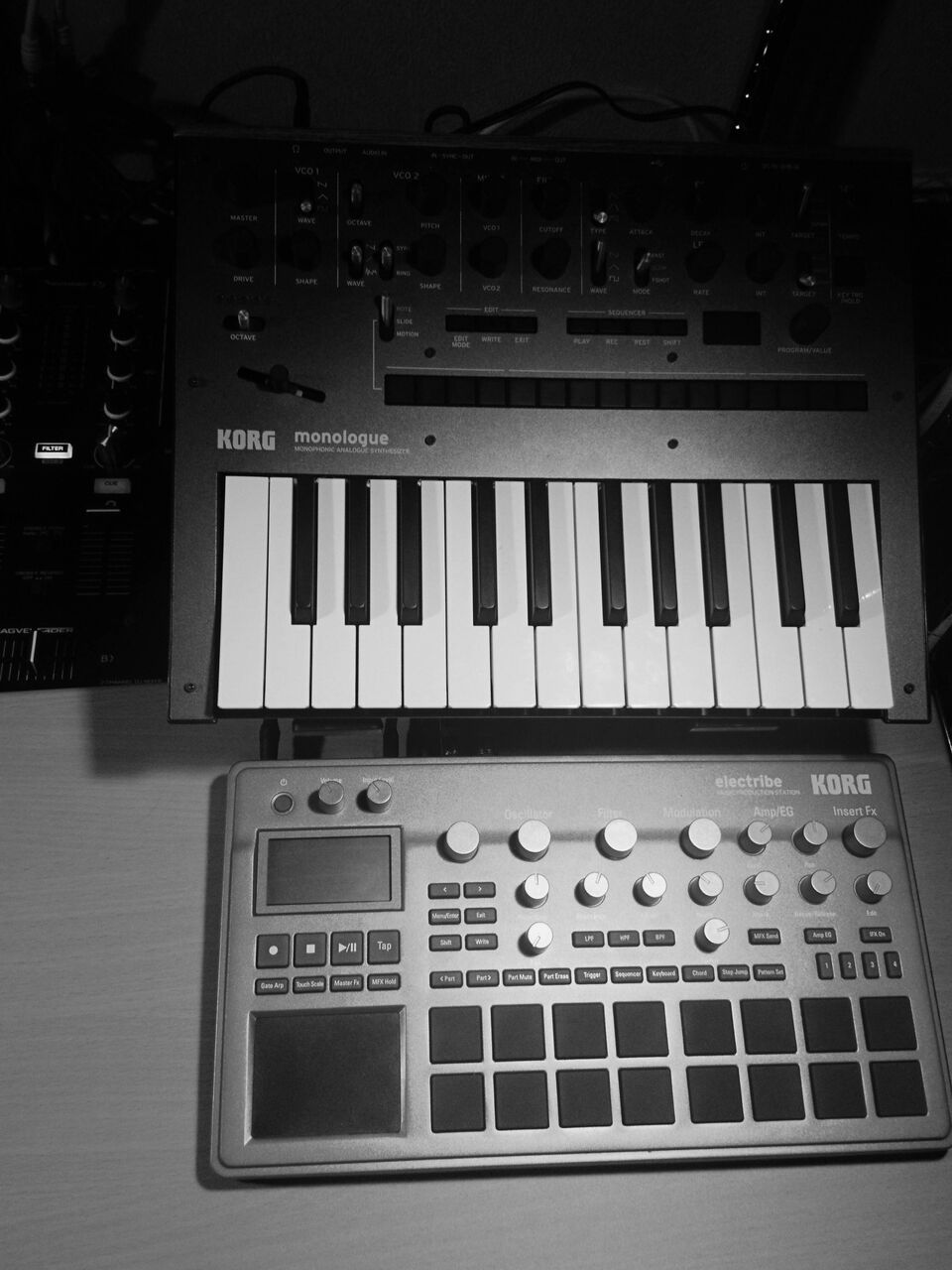 ワイ作曲したい初心者 音楽機器を爆買いするも使い方わからず死亡