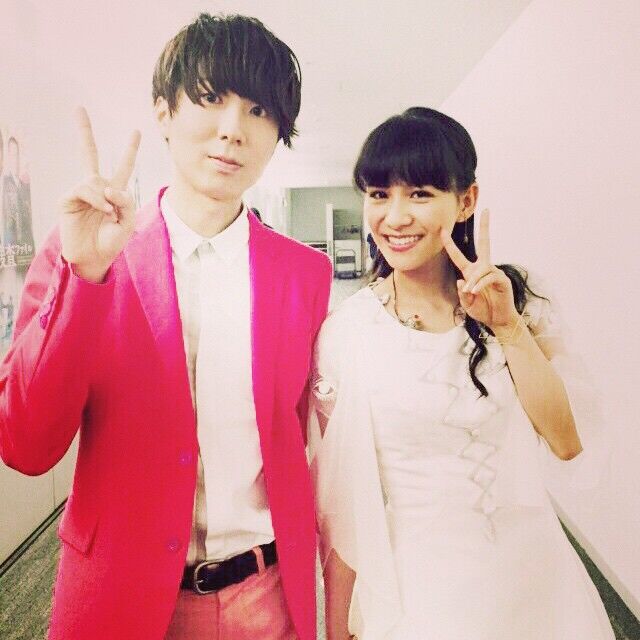 Perfume が今ごろになって歌わないのにマイク持つな と叩かれてるけど どうして日本人は三十路女に厳しいのか おとまと