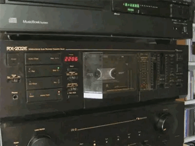 カセット人気再び ザラつく音 デジタル世代にヒット おとまと カセット人気再び ザラつく音 デジタル世代にヒット おとまと