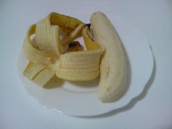 バナナの皮のむき方って おとなげ バナナの皮のむき方って おとなげ