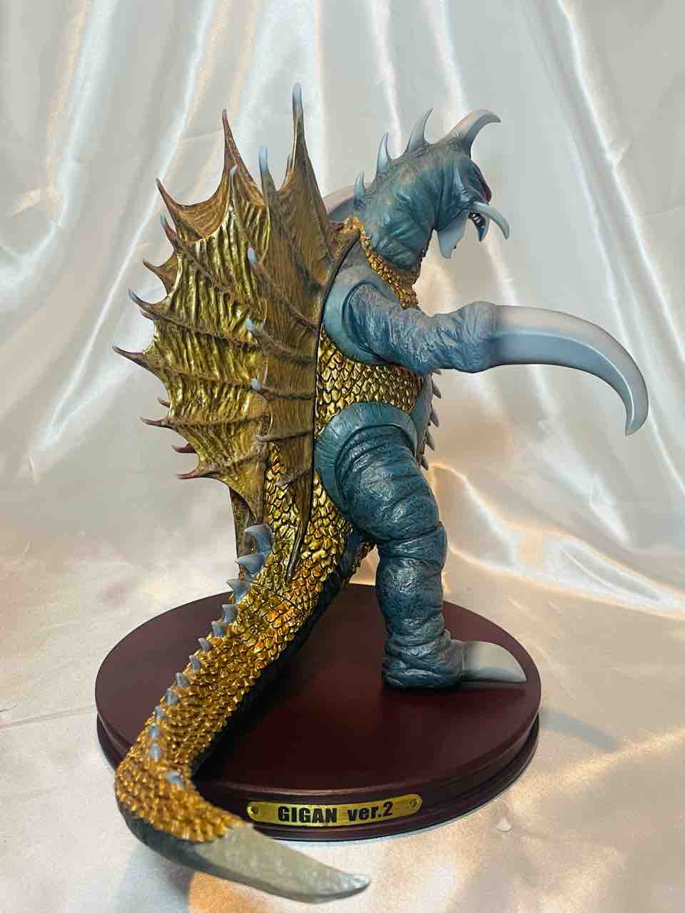 アルバトロスジャパン　スペースゴジラ フィギュア Amazon.com: Bandai Spacegodzilla - S.H. MonsterArts : Toys