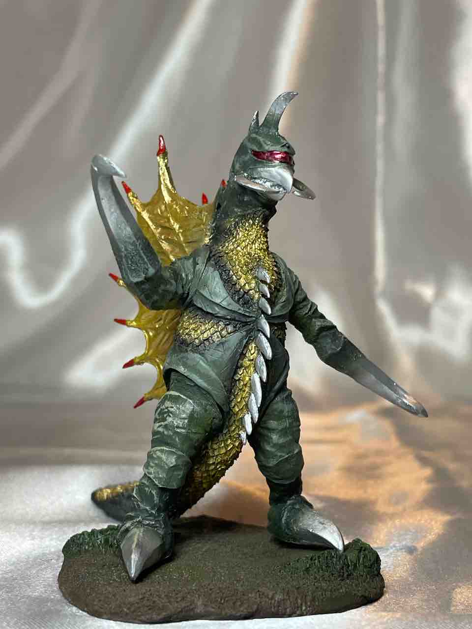 サイボーグ怪獣・ガイガン 水色成型色ソフビフィギュア サイボーグ怪獣・ガイガン 水色成型色ソフビフィギュア ガイガン