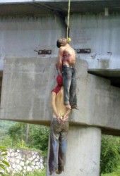２日連続で３人の男性の死体が陸橋に吊り下げられた メキシコ ゲレロ州 音の谷ラテンアメリカニュース