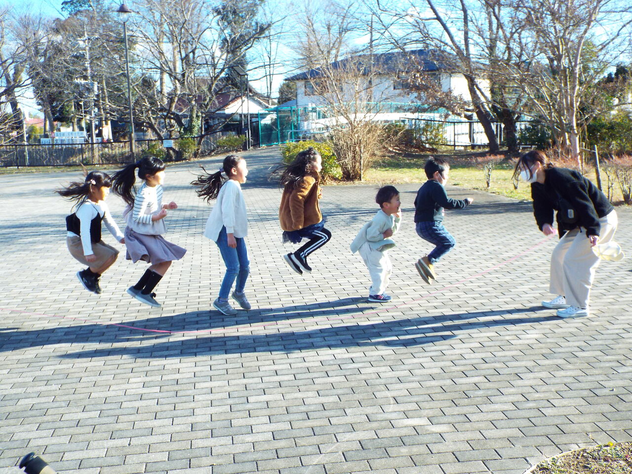 ｎちゃんｙちゃんのお話 お友達と大縄跳び 21 01 09 音の楽しみ