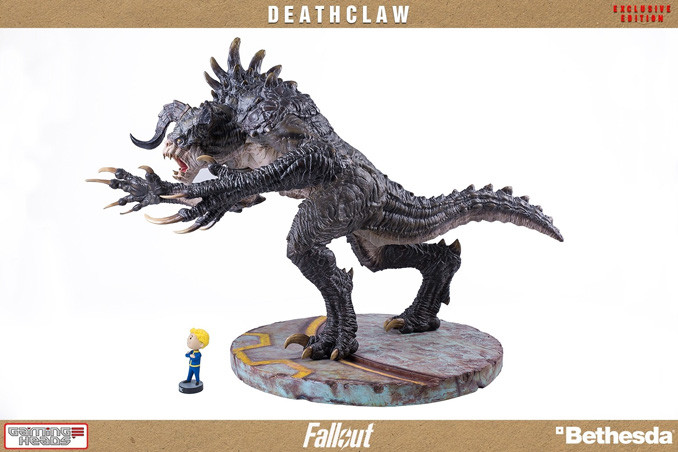 Fallout®: Deathclaw statue』デスクローのリアルで巨大な
