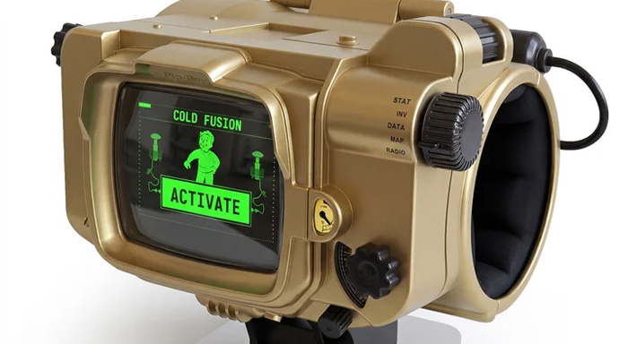 Fallout】黄金のピップボーイ「Pip-Boy 3000 Mk V Overseer's Edition